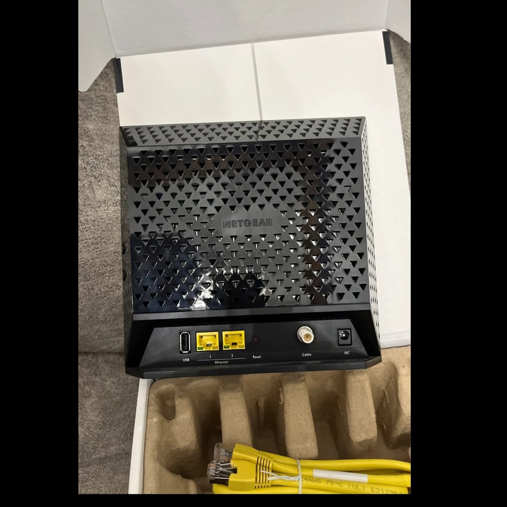 netgear AC1600 WiFi Cable Modem Router - Black - Picture 7 of 7